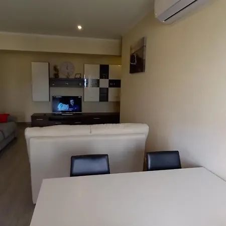 Rocha Apartment *